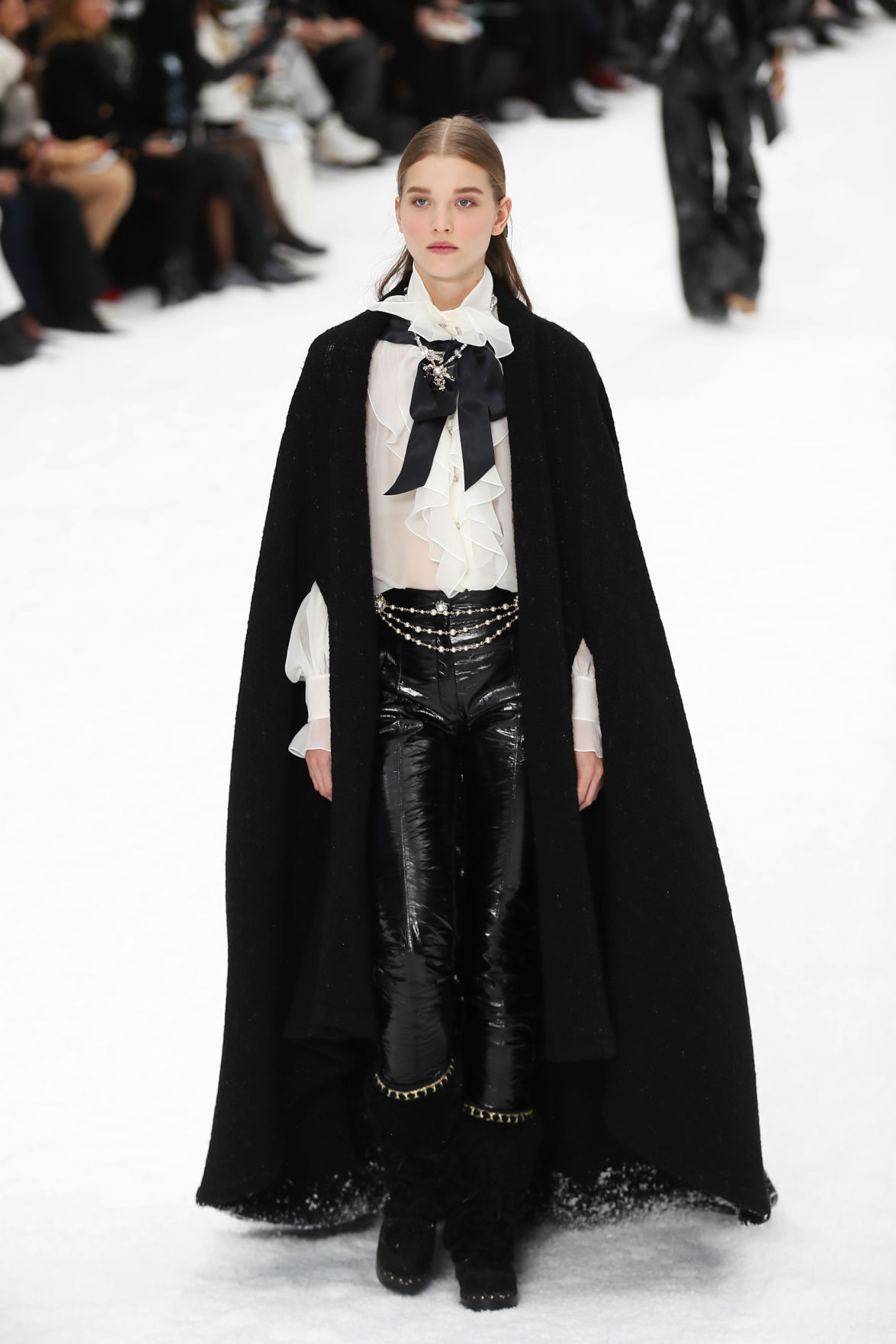Paris Fashion 2019 F/W Chanel